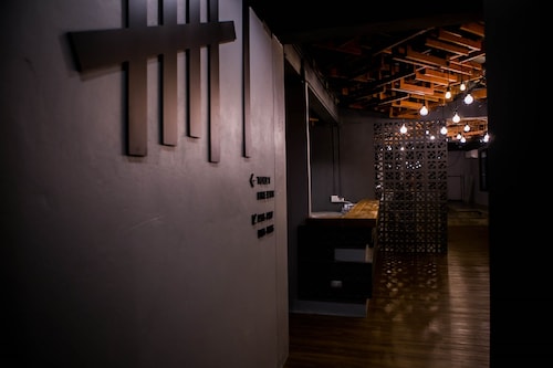 Silom Space Hostel