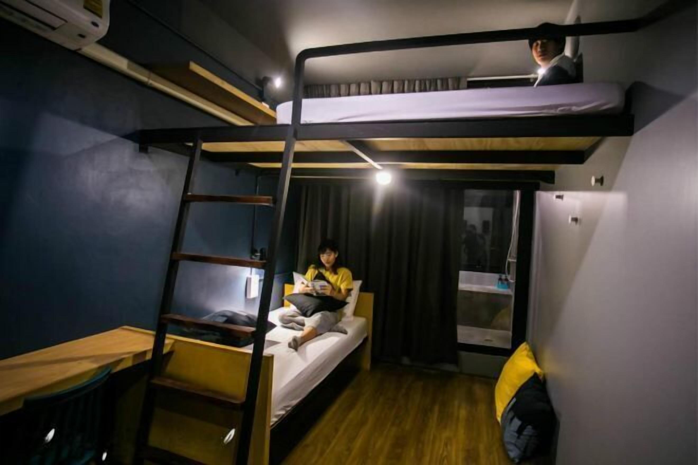 Desk, iron/ironing board, rollaway beds, free WiFi