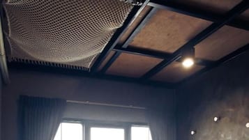 Desk, iron/ironing board, rollaway beds, free WiFi