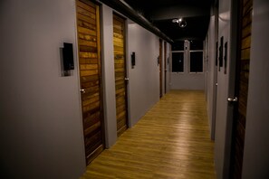 Private 6 Bunk-Bed Room with Shared Bath | Hallway - Silom Space Hostel (Bangkok)