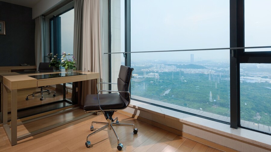 Yicheng Apartment PaZhou Poly World Center