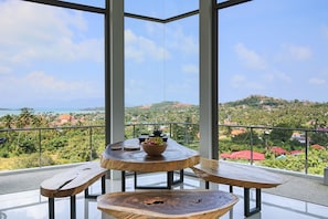 5 Bedrooms Private Pool Villa | In-room safe, individually decorated, individually furnished, desk