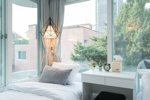 Deluxe-Zweibettzimmer (Foreigner Only) | Hochwertige Bettwaren, kostenloses WLAN, Bettwäsche