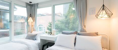 デラックス ツインルーム (Foreigner Only) | 高級寝具、WiFi (無料)、ベッドシーツ