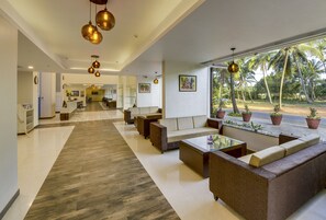 Lobby sitting area - Sterling Goa Varca (Varca)
