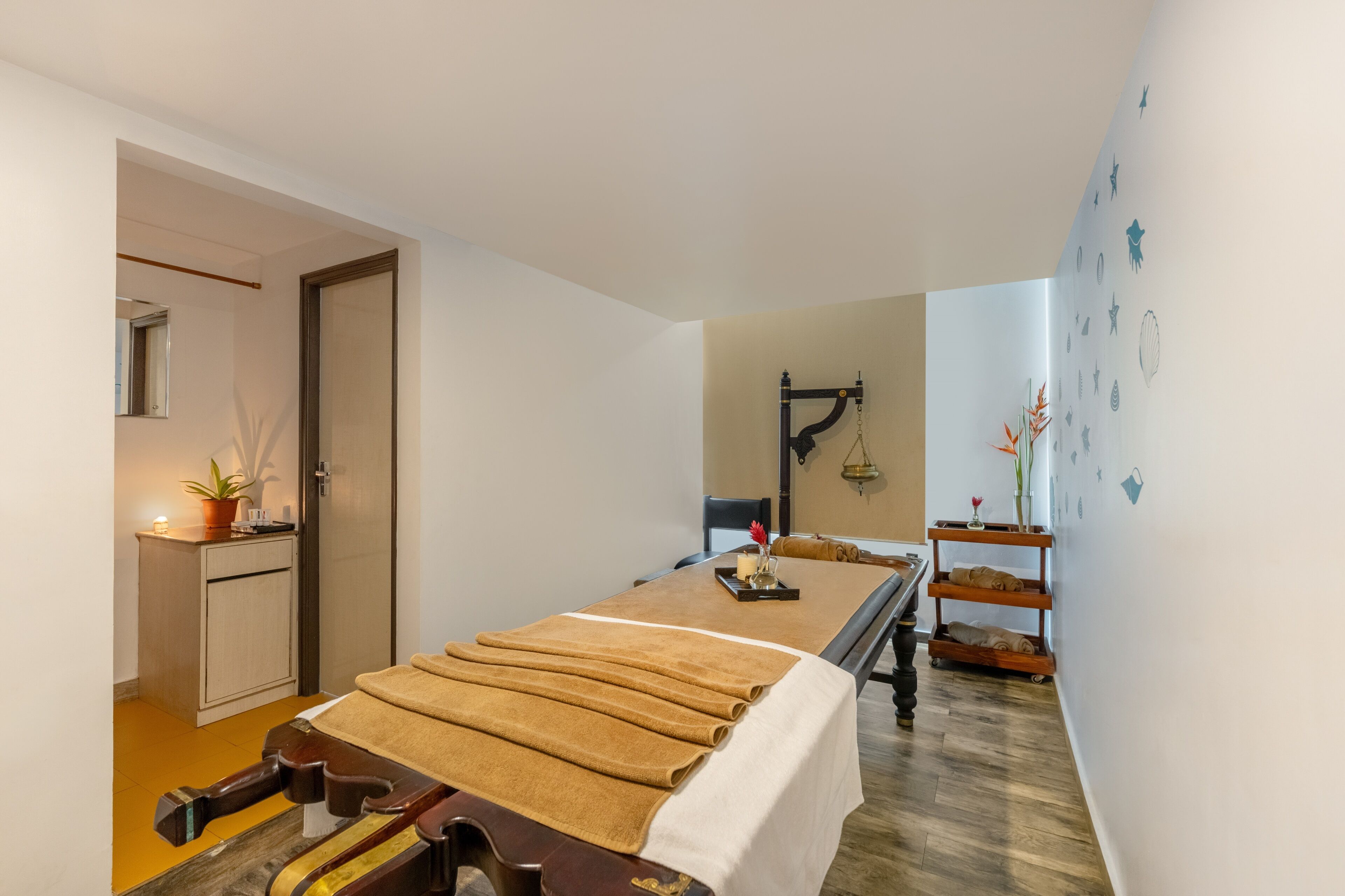 couples treatment room(s)