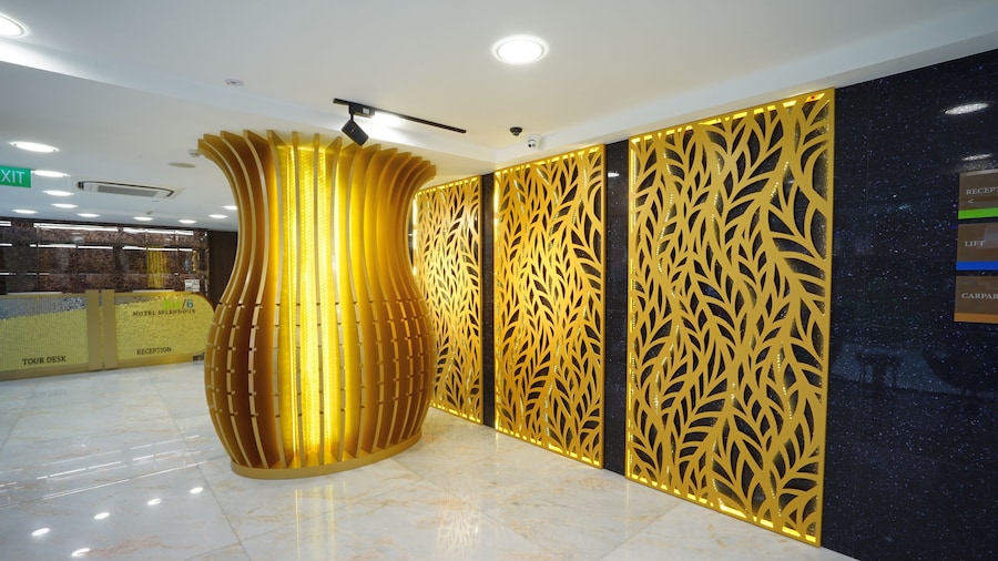 five6 Hotel Splendour
