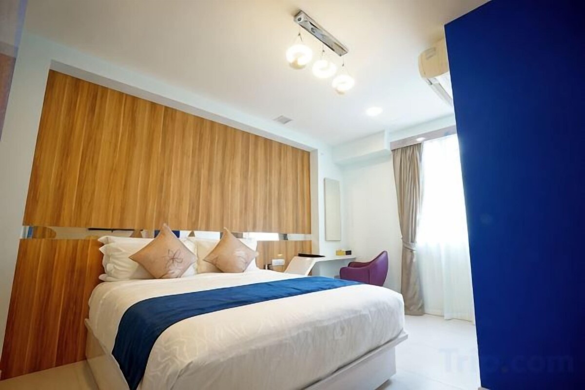 Artículos del minibar gratis y caja de seguridad en la habitación 