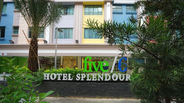 A hotel sign with the name 'Hotel Splendour' and the number '5' prominently displayed. - five6 Hotel Splendour (Singapore)
