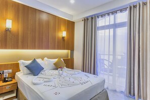 Deluxe Double Room, Balcony, City View