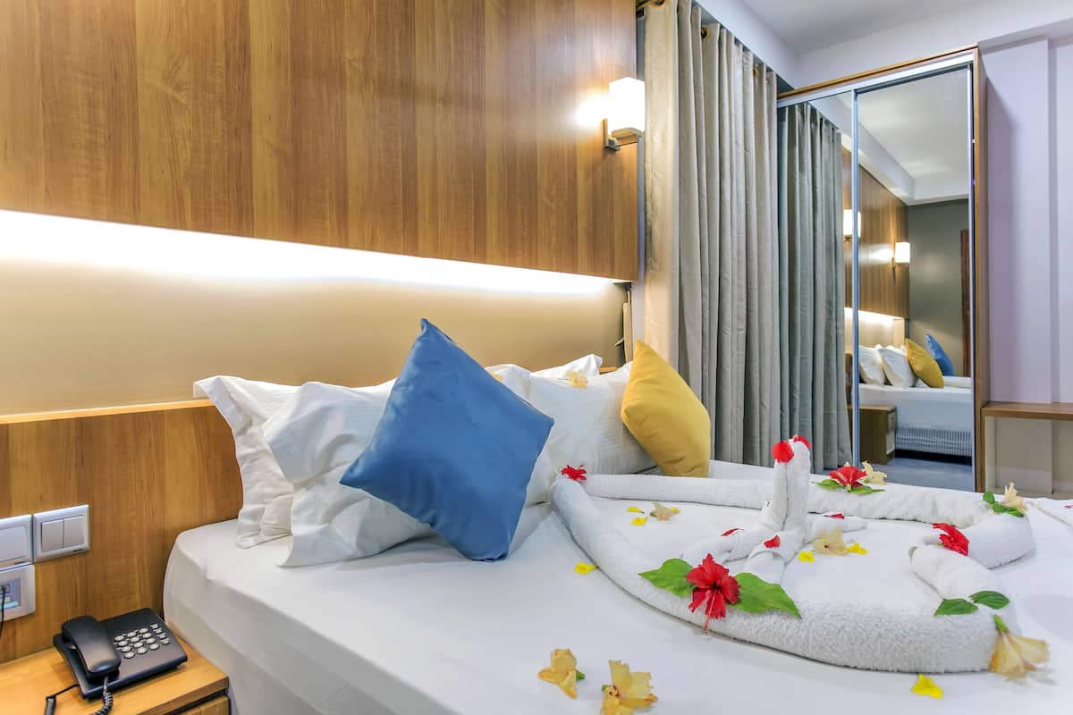 Deluxe Δίκλινο Δωμάτιο (Double), Θέα στην Πόλη | 1 υπνοδωμάτιο, κλινοσκεπάσματα υψηλής ποιότητας, μίνι μπαρ