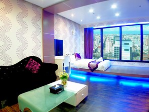 Phòng đôi hoặc 2 giường đơn phong cách lãng mạn | Bộ đồ giường cao cấp, chăn bông, trang trí khác biệt