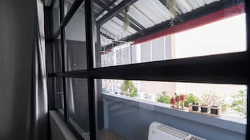 Studio Apartment | Desk, blackout curtains, free WiFi, bed sheets