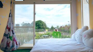 Habitación cuádruple familiar, 1 habitación | Sábanas italianas Frette, ropa de cama de alta calidad y edredón