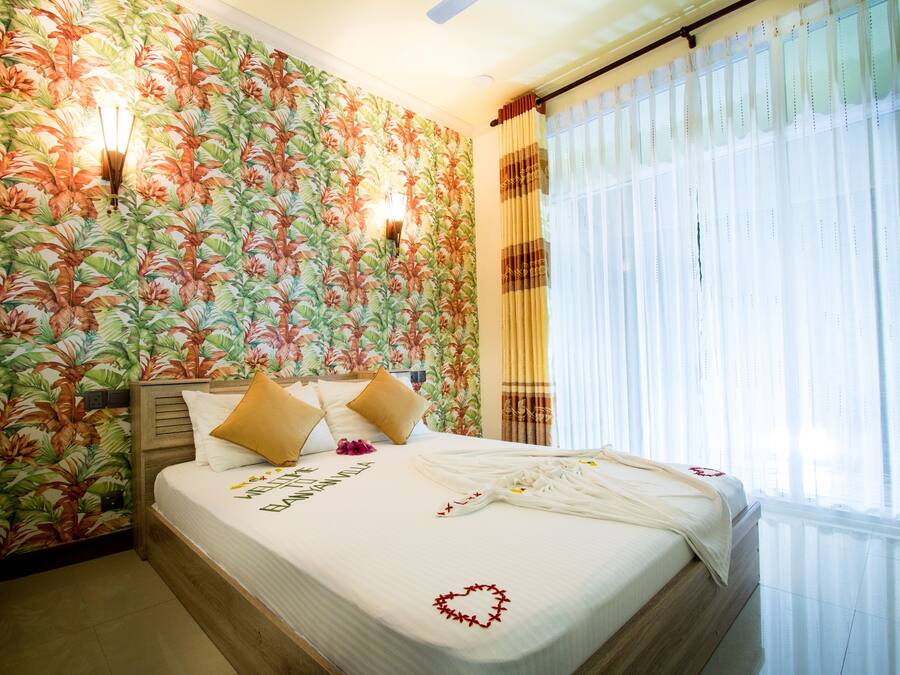 Superior Room | 1 bedroom, premium bedding, minibar, in-room safe