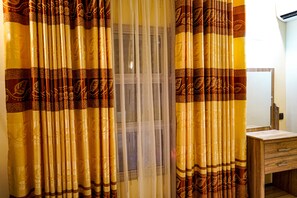 1 habitación, ropa de cama de alta calidad y minibar 