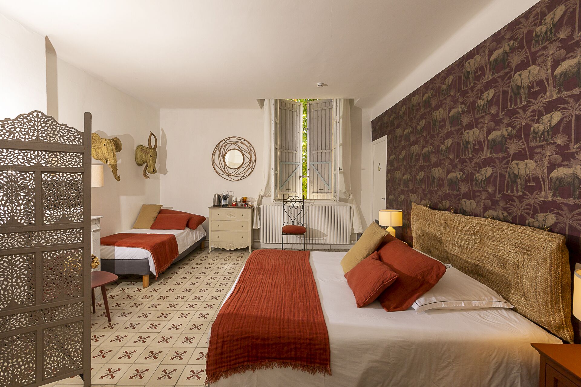 舒適雙人房 | 高級寢具、客房內保險箱、獨特裝潢、布置獨特