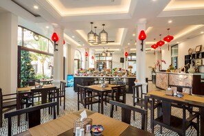 Frokost, lunsj og middag serveres, vietnamesiske retter 