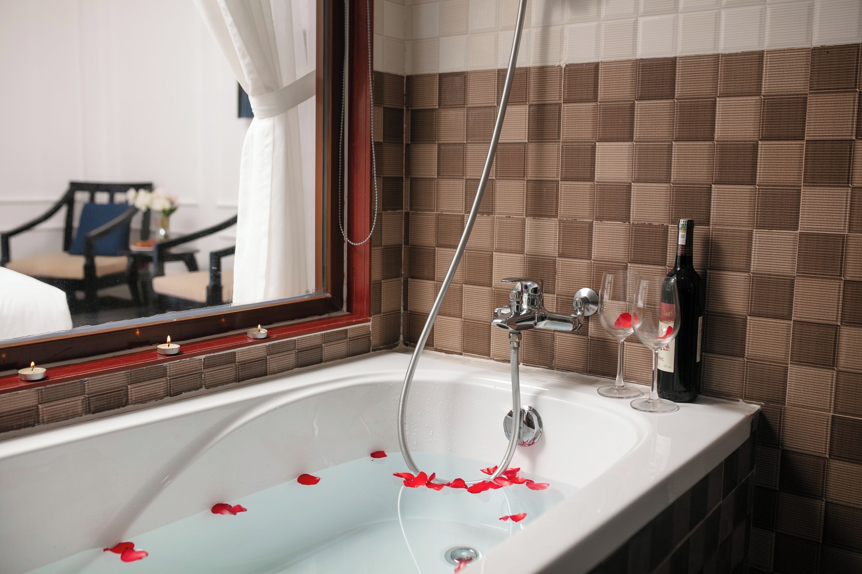 honeymoon double room, pool view | bathroom | combined shower/bathtub, hair dryer, slippers, towels