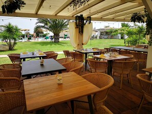 Petit déjeuner préparé sur commande servi tous les jours en supplément