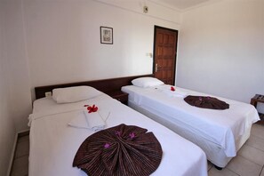 Minibar, desk, free cots/infant beds - Sun and Sea Beach Hotel (Bodrum)