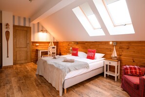 Decoración personalizada, muebles diferentes y escritorio 
