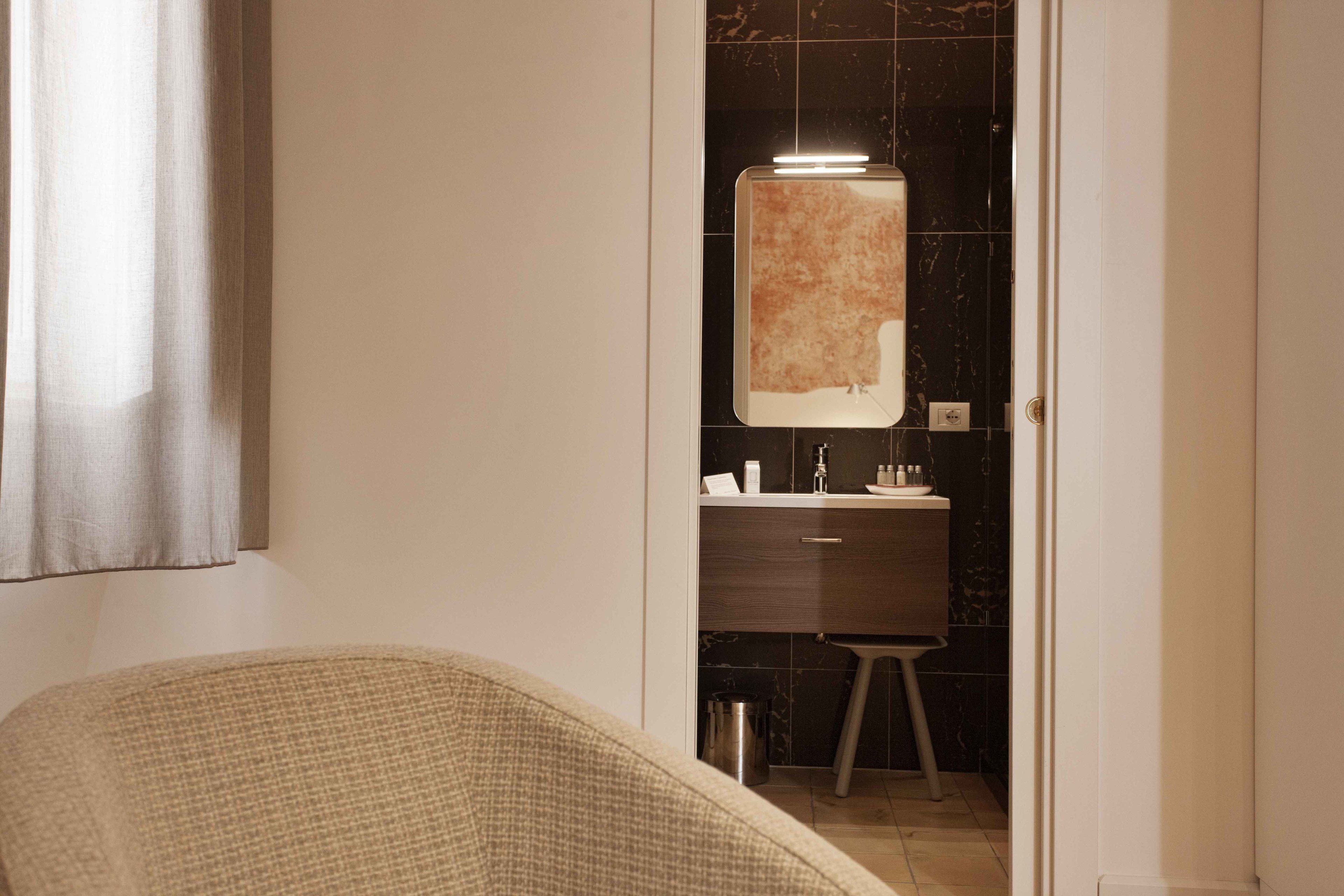 1 bedroom, premium bedding, minibar, in-room safe