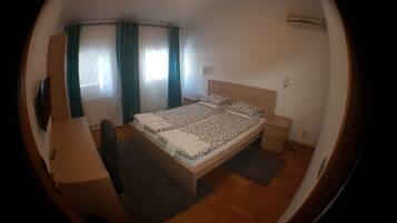 Double Room with Shared Bathroom | Vista dalla camera