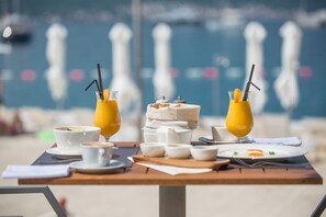 Free daily local cuisine breakfast