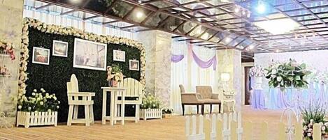 Banquet hall