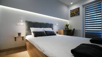 Comfort-Suite, Nichtraucher, Balkon | 1 Schlafzimmer, Schreibtisch, Bügeleisen/Bügelbrett, Bettwäsche