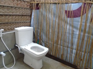 Basic Double Room, 1 Bedroom, Private Bathroom, Canal View | Bathroom - Kite Bay Resort Kalpitiya (Kalpitiya)