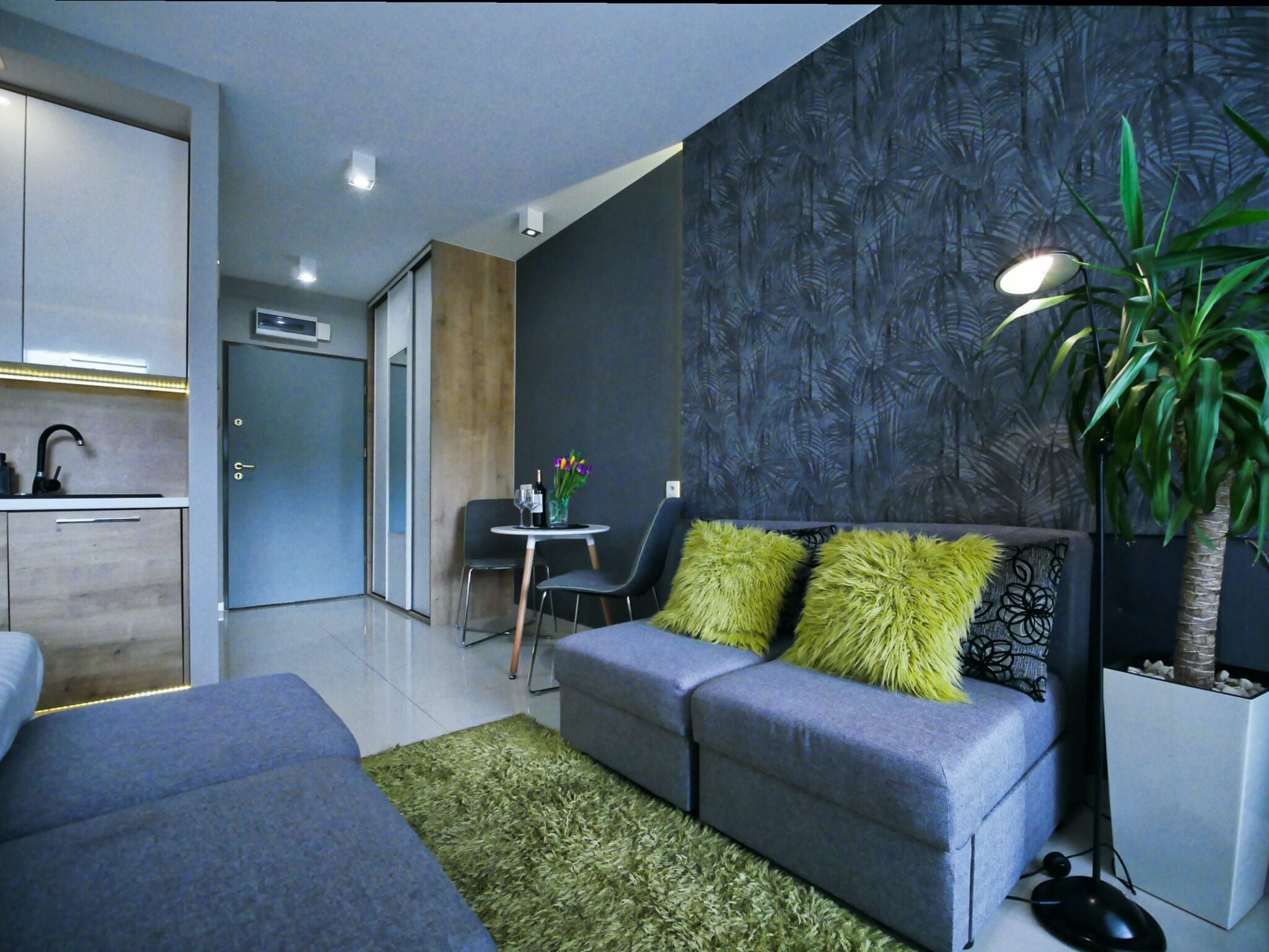 إستديو مريحة - سرير كبير مع أريكة سرير - بشرفة | منطقة المعيشة | تلفزيون بشاشة مسطحة