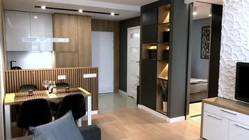 Leilighet – comfort, 1 soverom, balkong | 1 soverom, strykejern/-brett, wi-fi (inkludert) og sengetøy