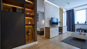 Leilighet – comfort, 1 soverom, balkong | Oppholdsrom | Flatskjerm-TV