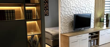 Comfort Apartment, 1 Bedroom, Balcony | 1 bedroom, iron/ironing board, free WiFi, bed sheets