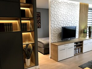 舒適公寓, 1 間臥室, 露台 | 1 間睡房、熨斗/熨衫板、免費 Wi-Fi、床單