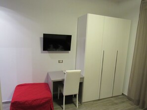 ห้องดีลักซ์ดับเบิล | ตู้นิรภัยในห้องพัก, โต๊ะทำงาน, ห้องเก็บเสียง, Wi-Fi ฟรี