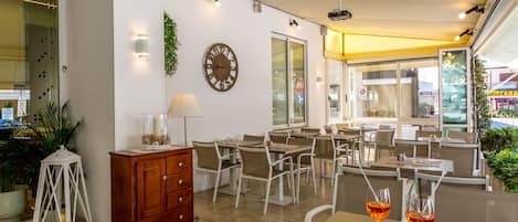 Bar (en la propiedad)