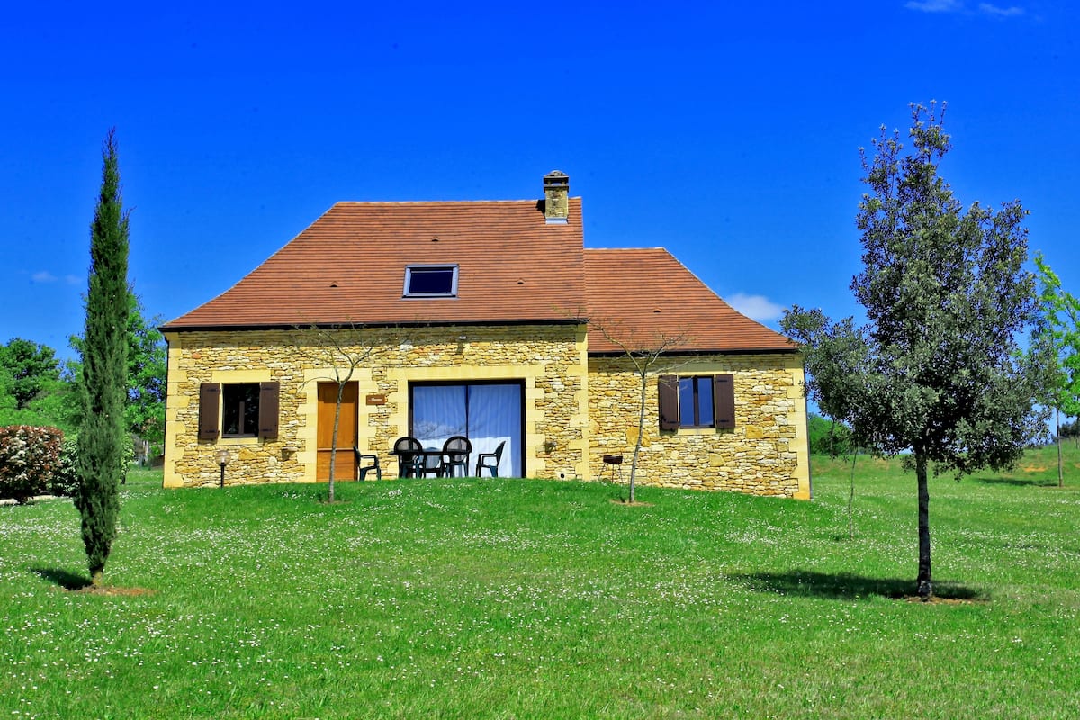 House (Marine) | Free WiFi