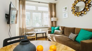 Apartment | Living room - ShortStayPoland Noakowskiego B18 (Warsaw)