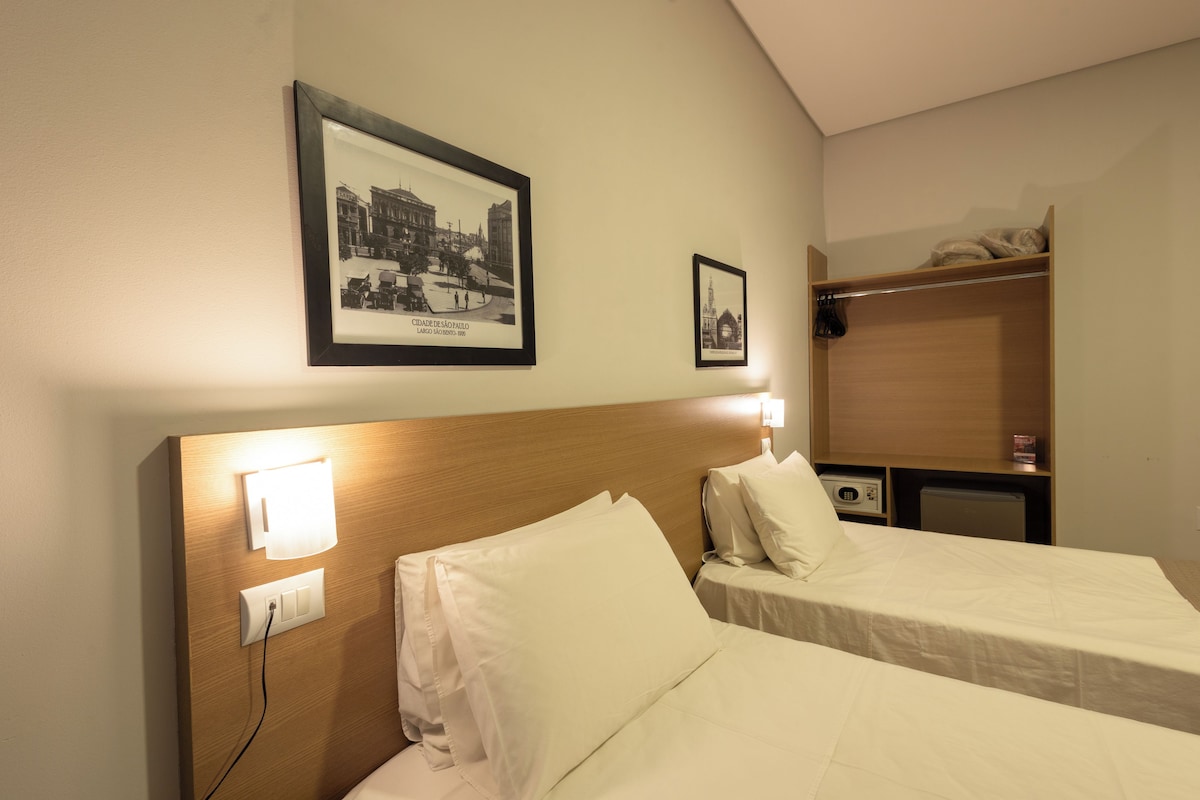 Superior Twin Room | Minibar, in-room safe, desk, free WiFi