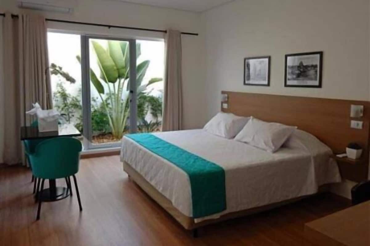 minibar, in-room safe, desk, free wifi