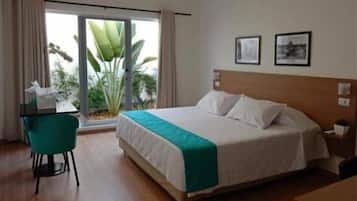 Minibar, in-room safe, desk, free WiFi