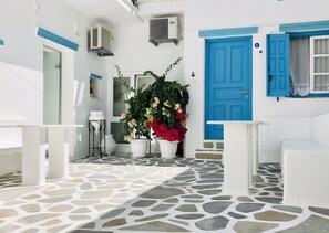 Exterior - Taki's Guests (Naxos)
