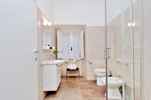 Apartment, 2 Bedrooms | Bathroom | Shower, free toiletries, hair dryer, bidet - Cozy Cavour - My Extra Home (Rome)