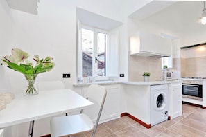 Appartamento, 2 camere da letto | Angolo cottura privato | Frigorifero con congelatore, microonde, forno, piano cottura