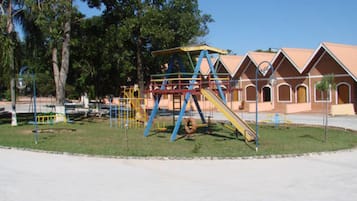 Children’s play area – outdoor