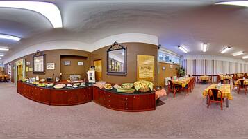 Free daily buffet breakfast