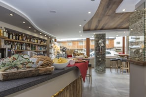 Bar (on property) - Hotel K2 (Sauze d'Oulx)